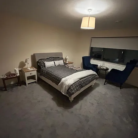 1 Luxurious In Family *