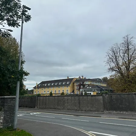 1 Luxurious In Family كيلارني