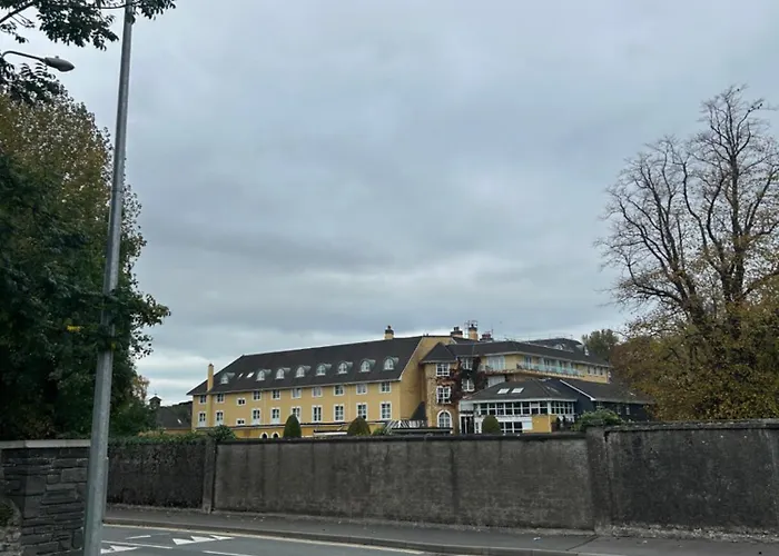 1 Luxurious In Family キラーニー